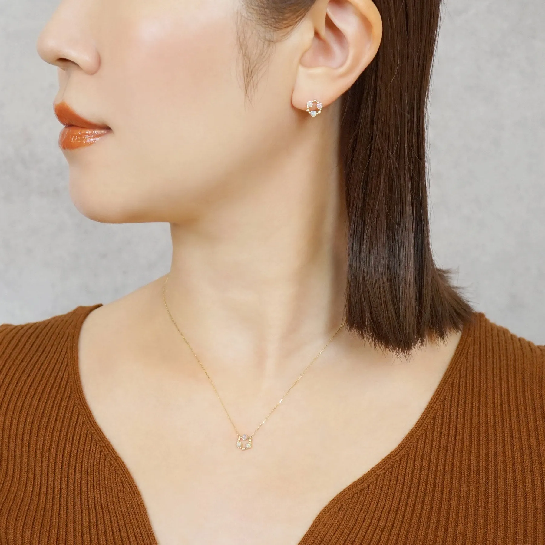 10K 3-Stone Opal Necklace (Yellow Gold)