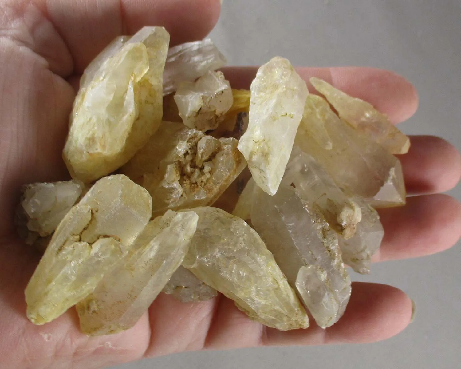 35% OFF!  Tangerine Quartz Crystal Points 3pc H103**