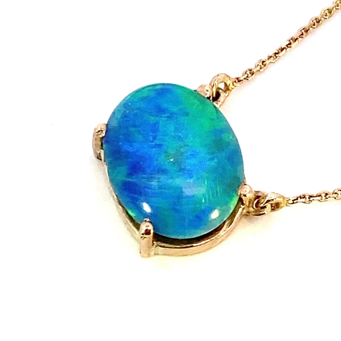 9ct yellow gold doublet opal pendant