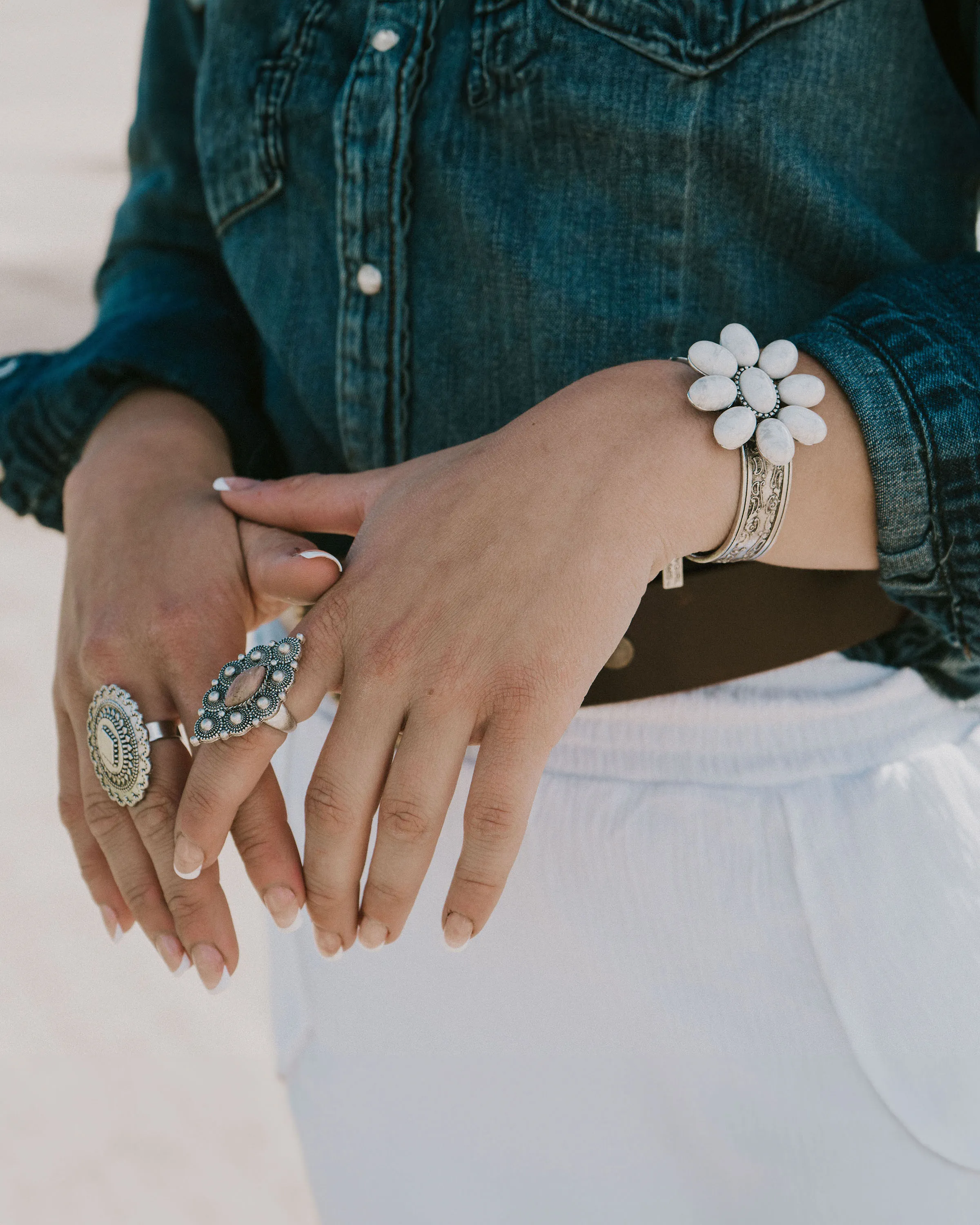 In Bloom Bracelet – White