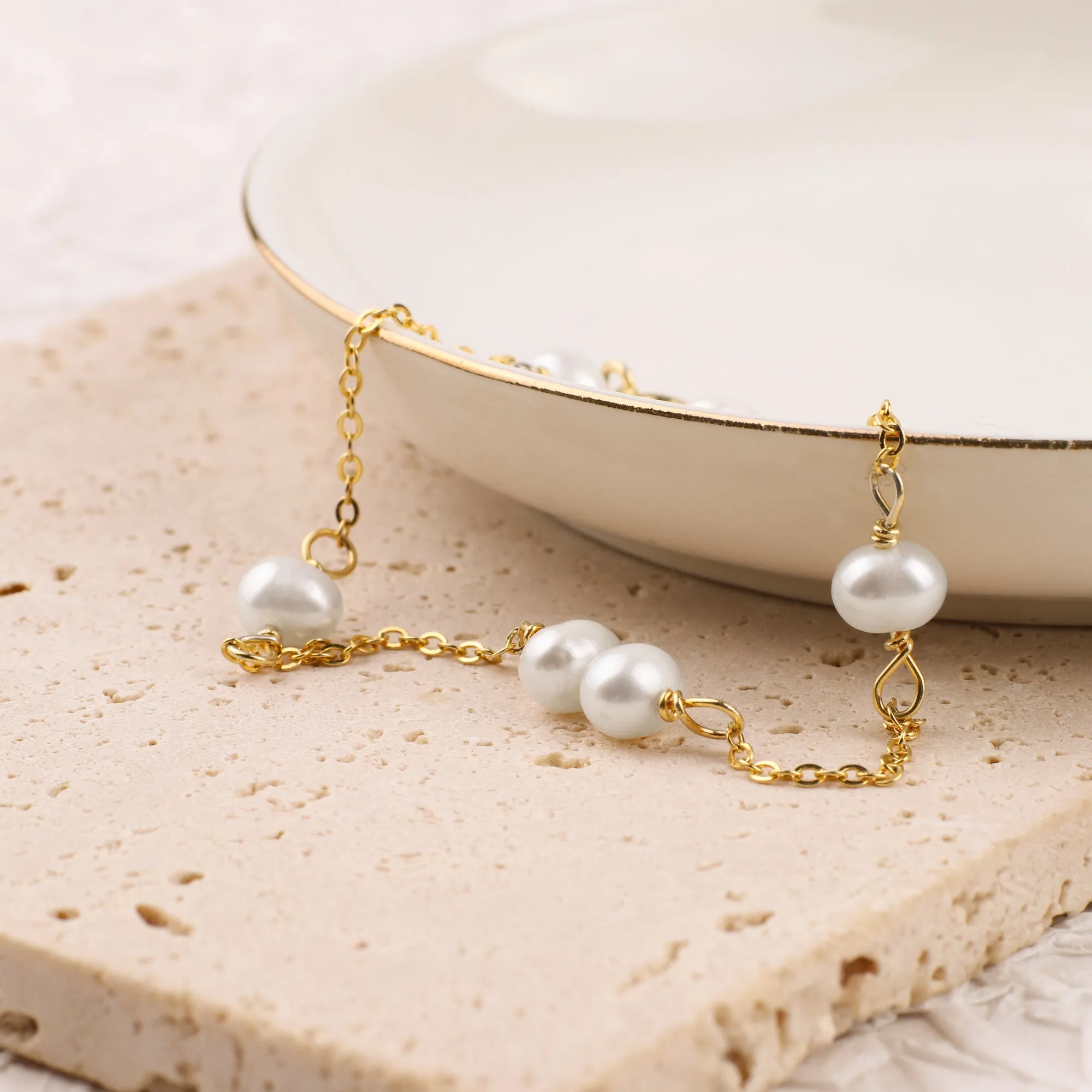 Six Pearl Bracelet