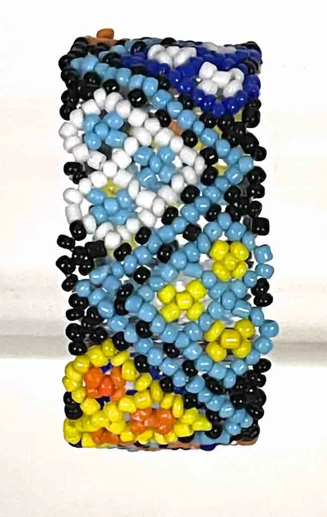 Small bead wide woven floral design beaded bracelet - Togo